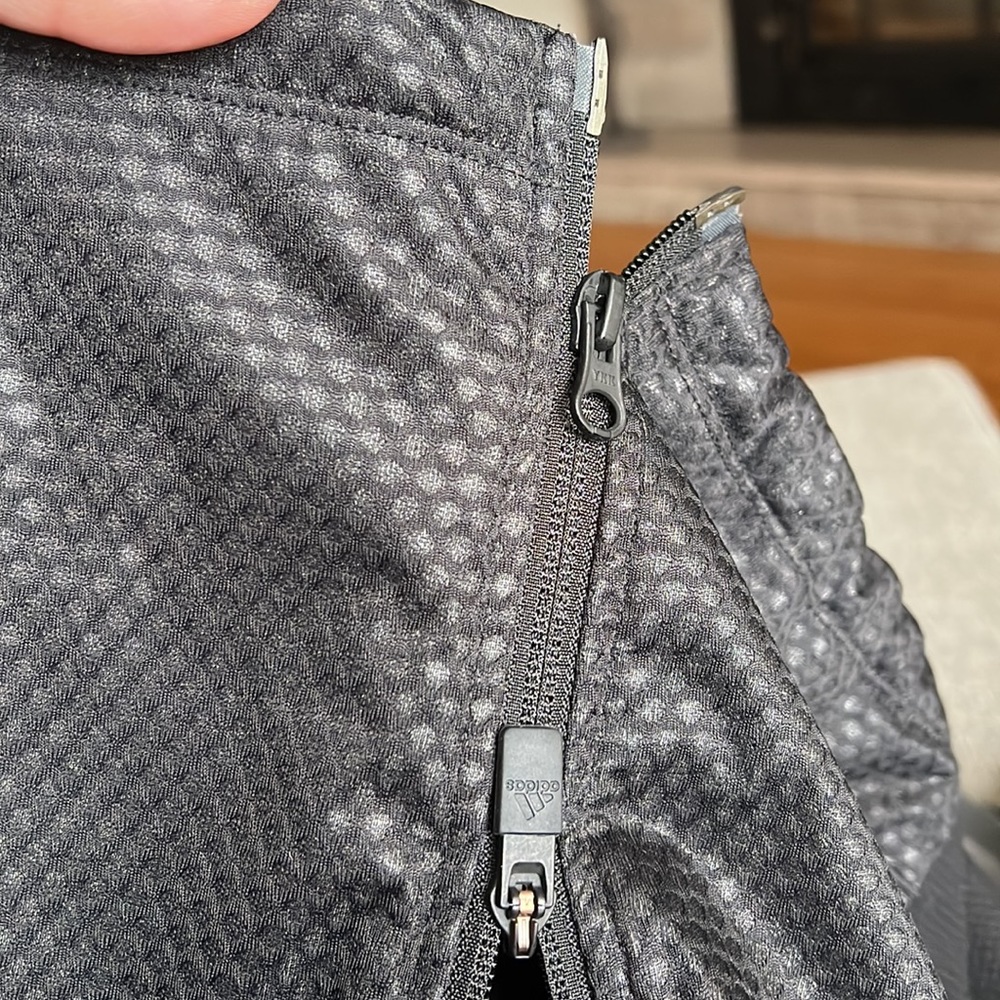Adidas Climastorm training vest high low size medium - Picture 7 of 7